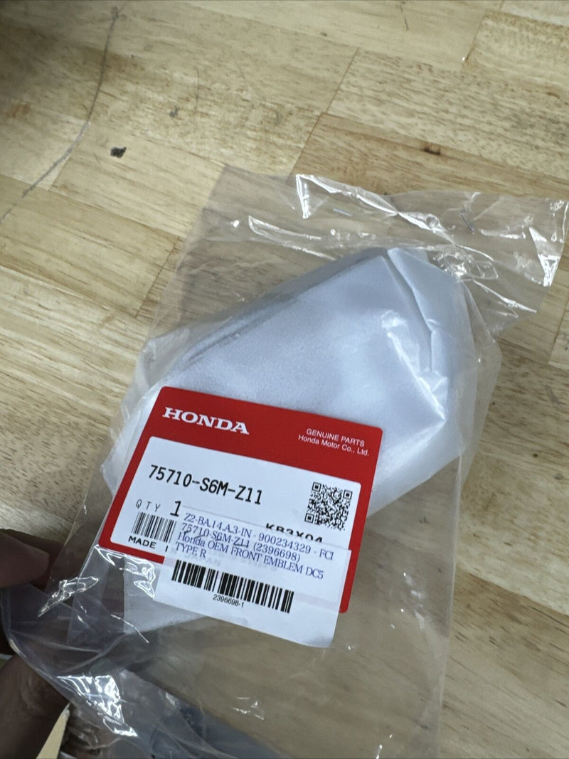 GENUINE JDM 05-06 ACURA RSX FRONT RED EMBLEM NEW HONDA GENUINE OEM 75710-S6M-Z11