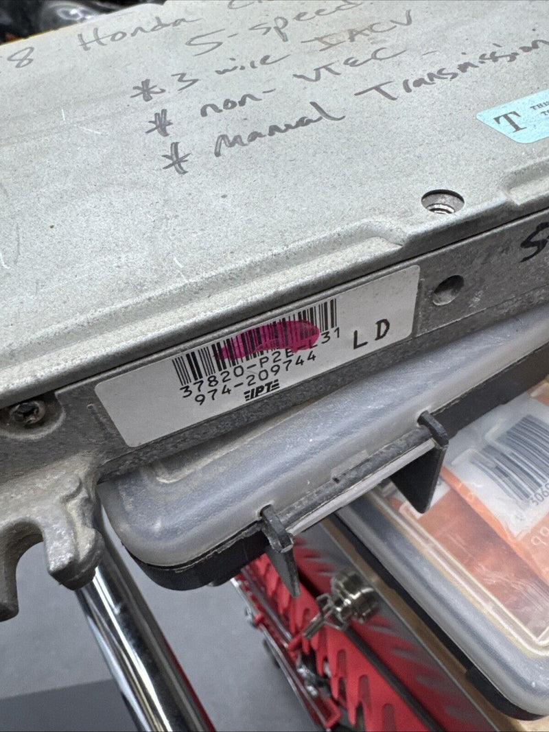 1996 97 98 HONDA CIVIC OEM ENGINE CONTROL MODULE 37820-P2E-L31