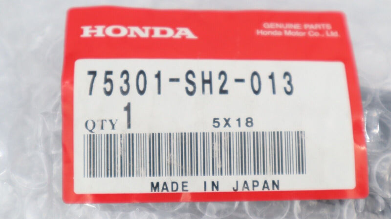 NEW 90-91 Honda OEM Front Fender Molding Protector Passenger Side 75301-SH2-013