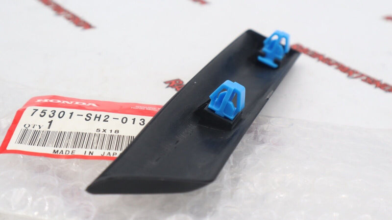 NEW 90-91 Honda OEM Front Fender Molding Protector Passenger Side 75301-SH2-013